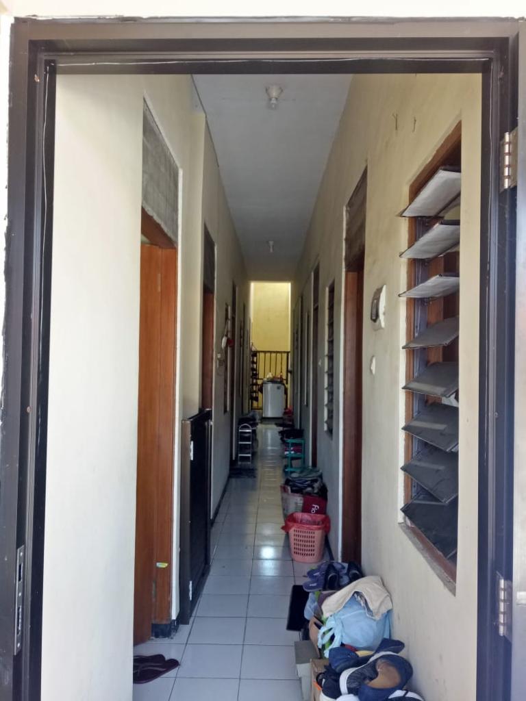 Kamar kosong kost Bu Ani